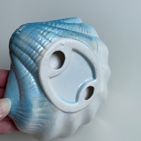 Vintage | Ceramic Porcelain Shell Jewelry Dish - Picture 8 of 10